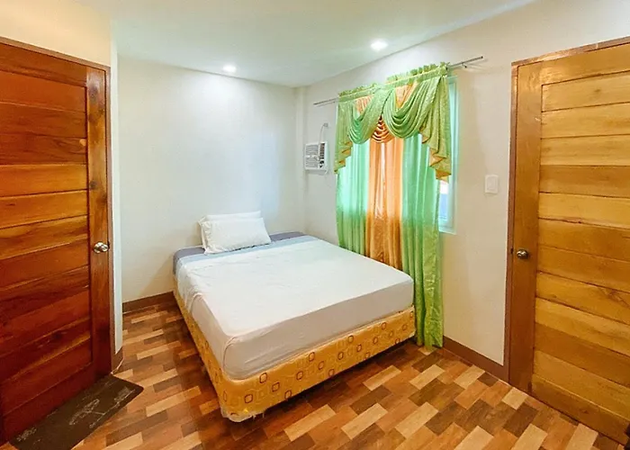ホテル Reddoorz @ 4ks House Bogo Cebu *